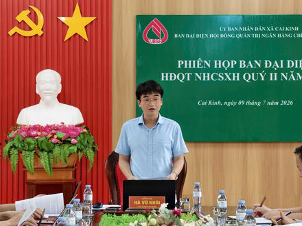 Kinh tế - Chính trị