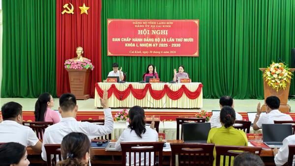 Hội nghị Ban chấp hành Đảng bộ xã Cai Kinh lần thứ mười