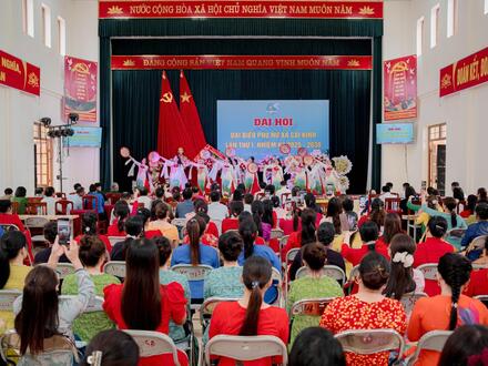Kinh tế - Chính trị