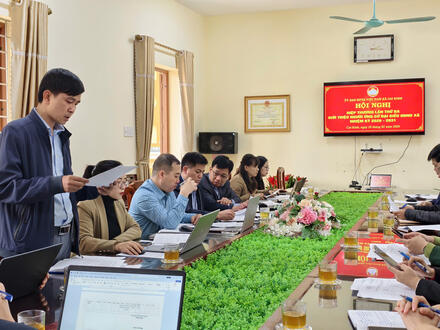 Kinh tế - Chính trị