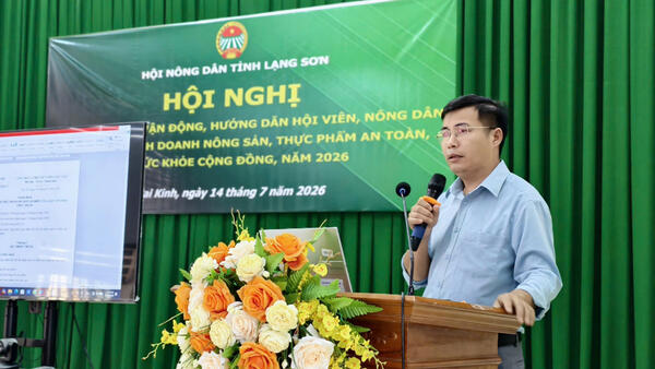 Tập huấn, tuyên truyền, vận động hướng dẫn nông dân sản xuất, kinh doanh nông sản, thực phẩm an toàn vì sức khỏe cộng đồng