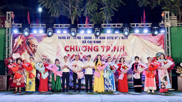 Cai Kinh sôi nổi và ý nghĩa Chương trình giao lưu văn nghệ chào mừng kỷ niệm 81 năm Cách mạng Tháng Tám và Quốc khánh 2/9