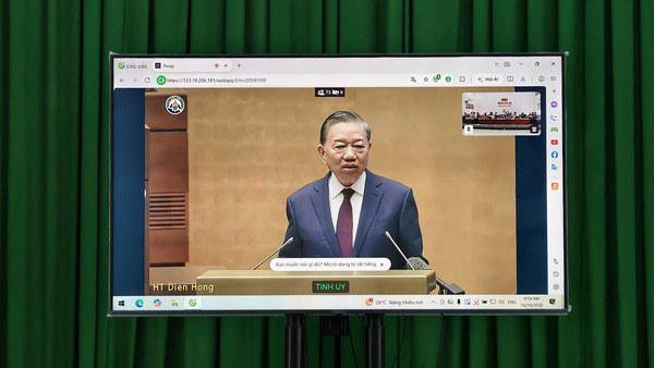Hội nghị toàn quốc nghiên cứu, học tập, quán triệt và triển khai thực hiện Nghị quyết hội nghị lần thứ tư Ban chấp hành Trung ương Đảng khóa XIV